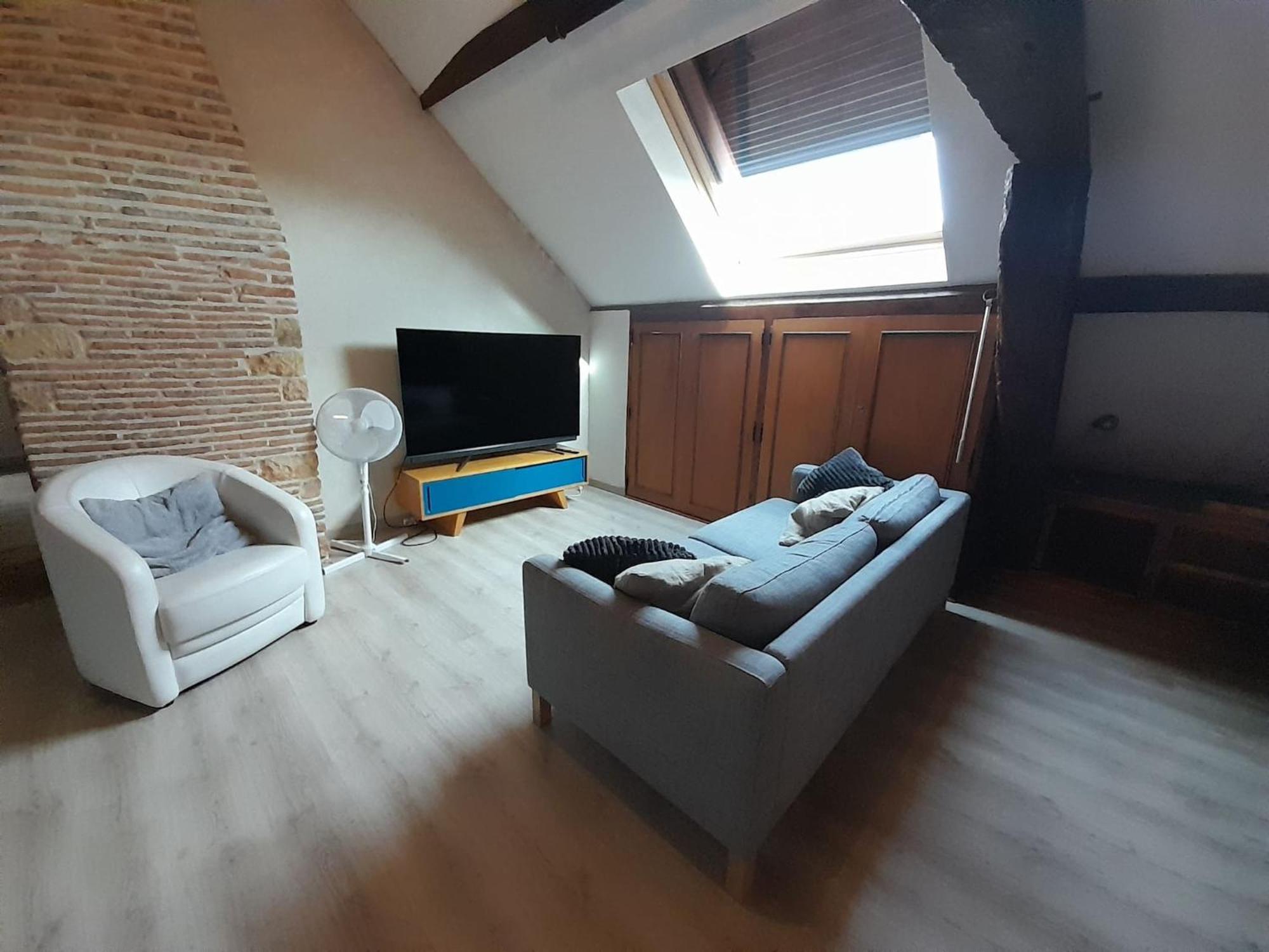 Les Anciennes écuries du Château Vatan Extérieur photo